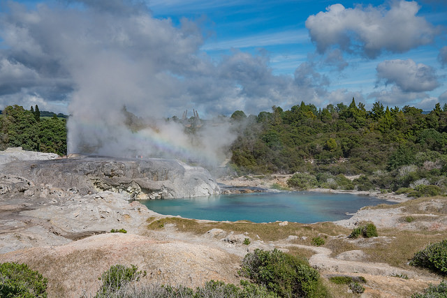 Rotorua_hot spring.jpg